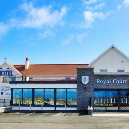 Royal Court Hotel Portrush Bagian luar foto