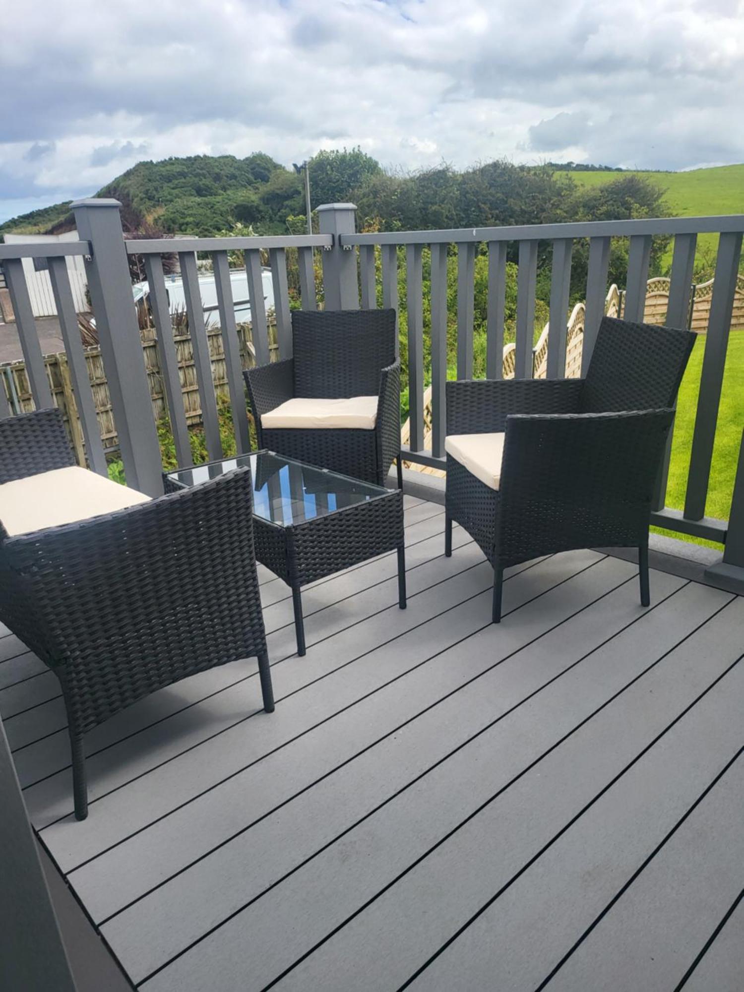 Royal Court Hotel Portrush Bagian luar foto
