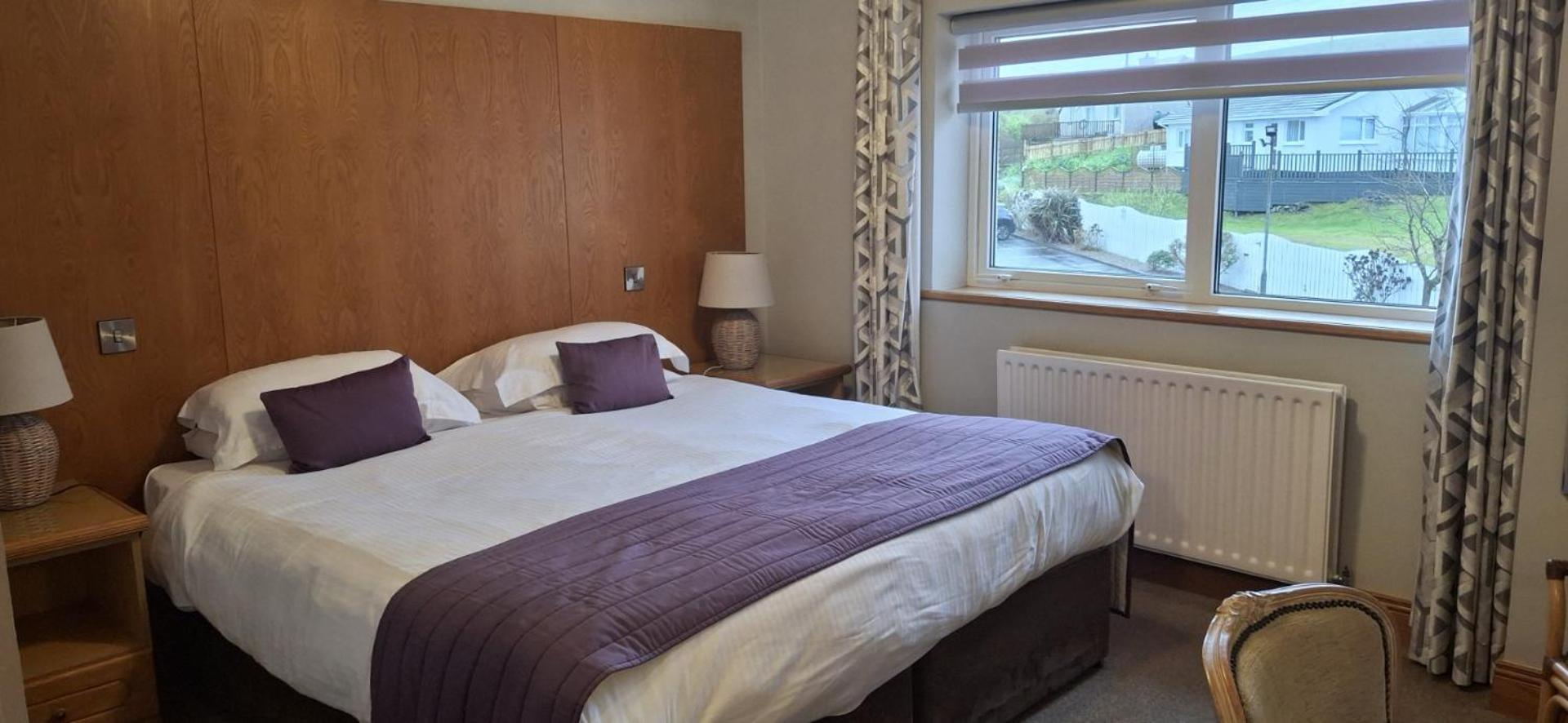 Royal Court Hotel Portrush Bagian luar foto